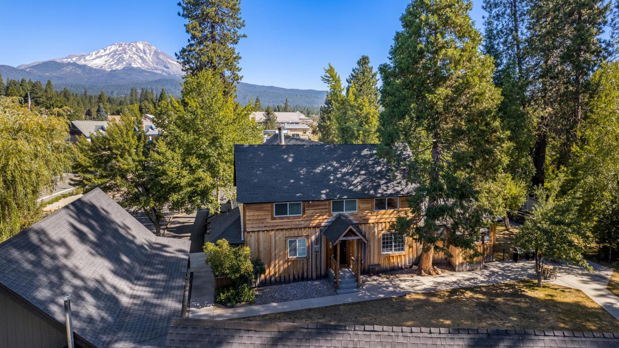 Shasta View Lodge McCloud ภายนอก รูปภาพ